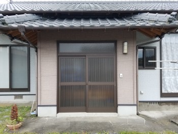 正面(玄関)