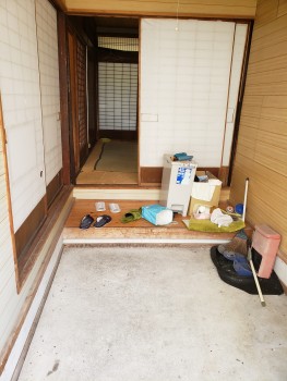 玄関内部