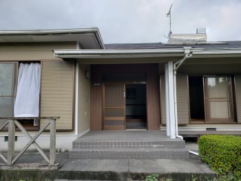 玄関アプローチ