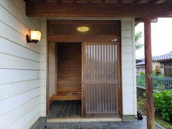 玄関正面