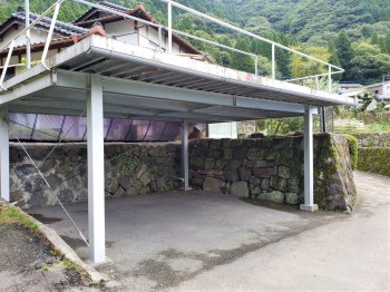 正面駐車場