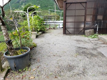 庭、倉庫