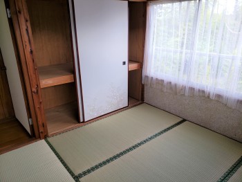 ２F　和室（収納）