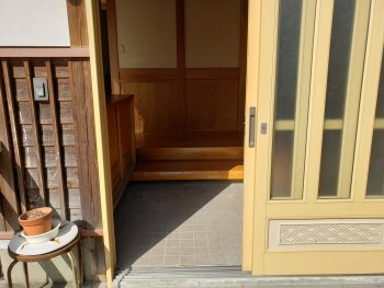 玄関