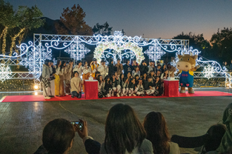 阿蘇駅前がきらびやかに